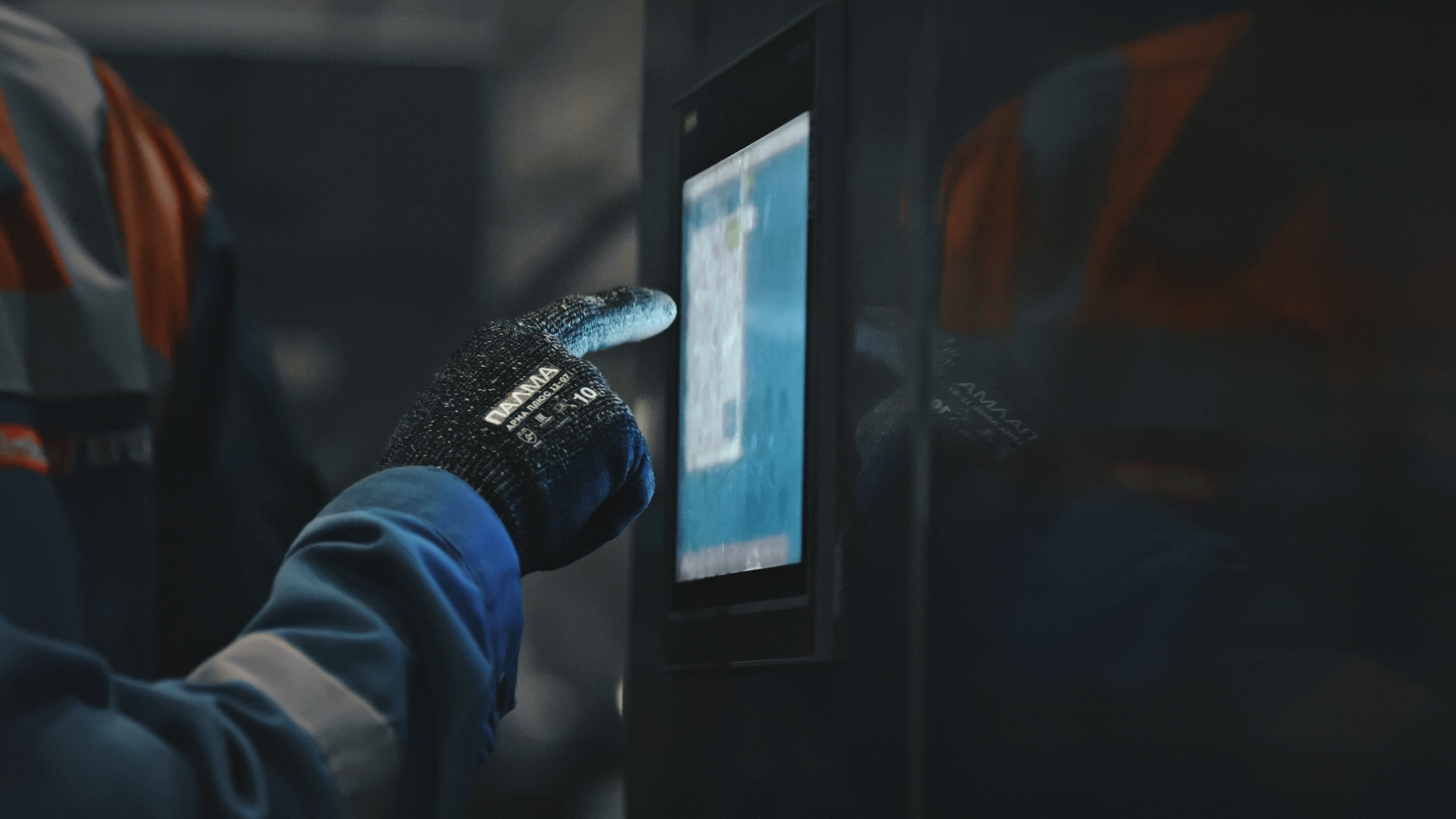 Flexible and Transparent Displays: The Future of HMI in EMS